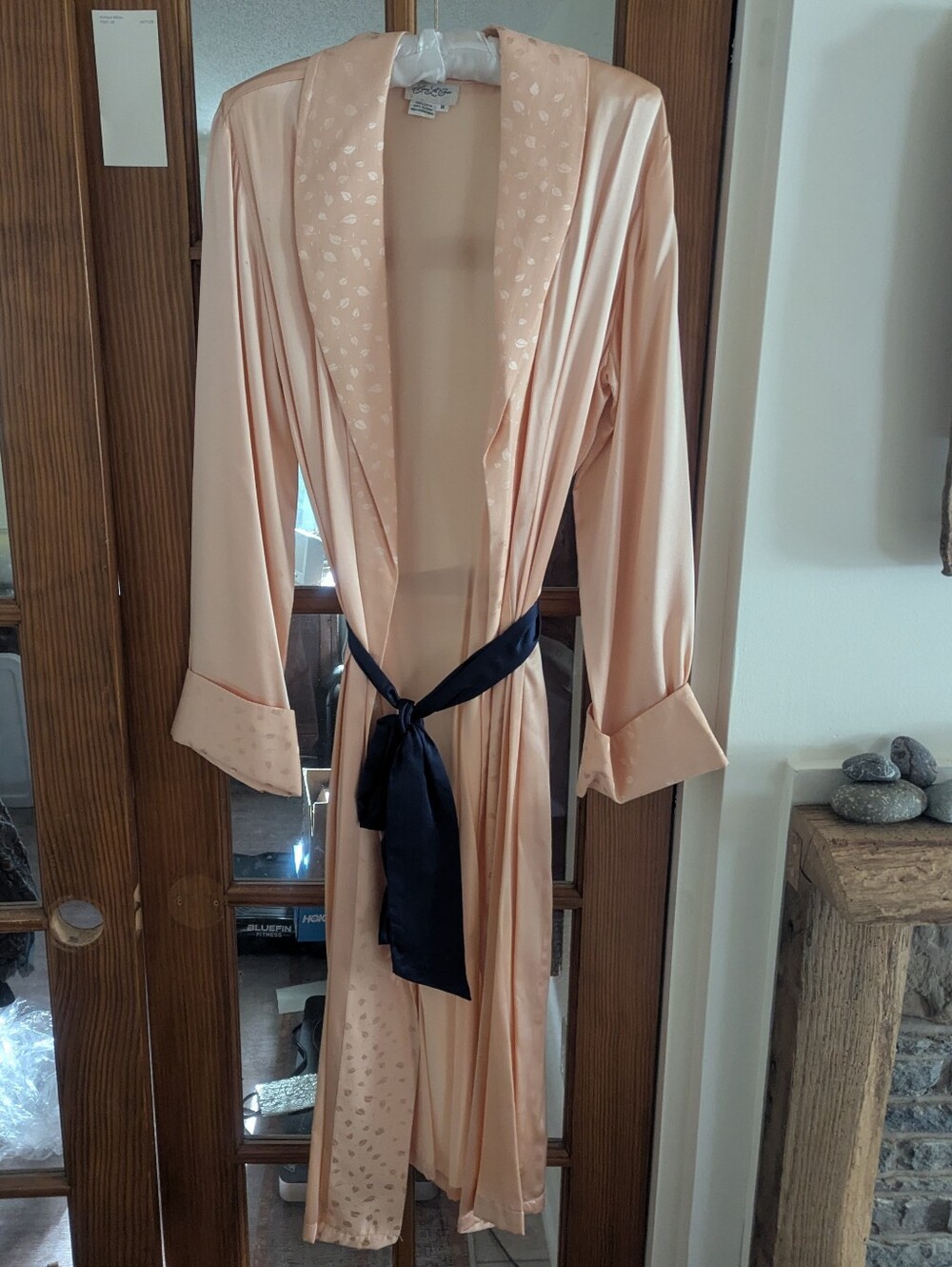 100% Silk Dressing Gown Robe Peach With Leaf Print Old Hollywood Style M